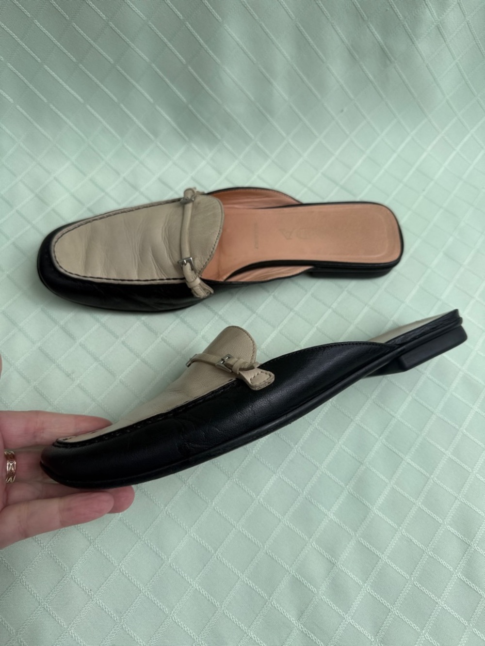 Vintage Prada Leather Two-Tone Slide Loafers in Cream and Black - Picture 3 of 8